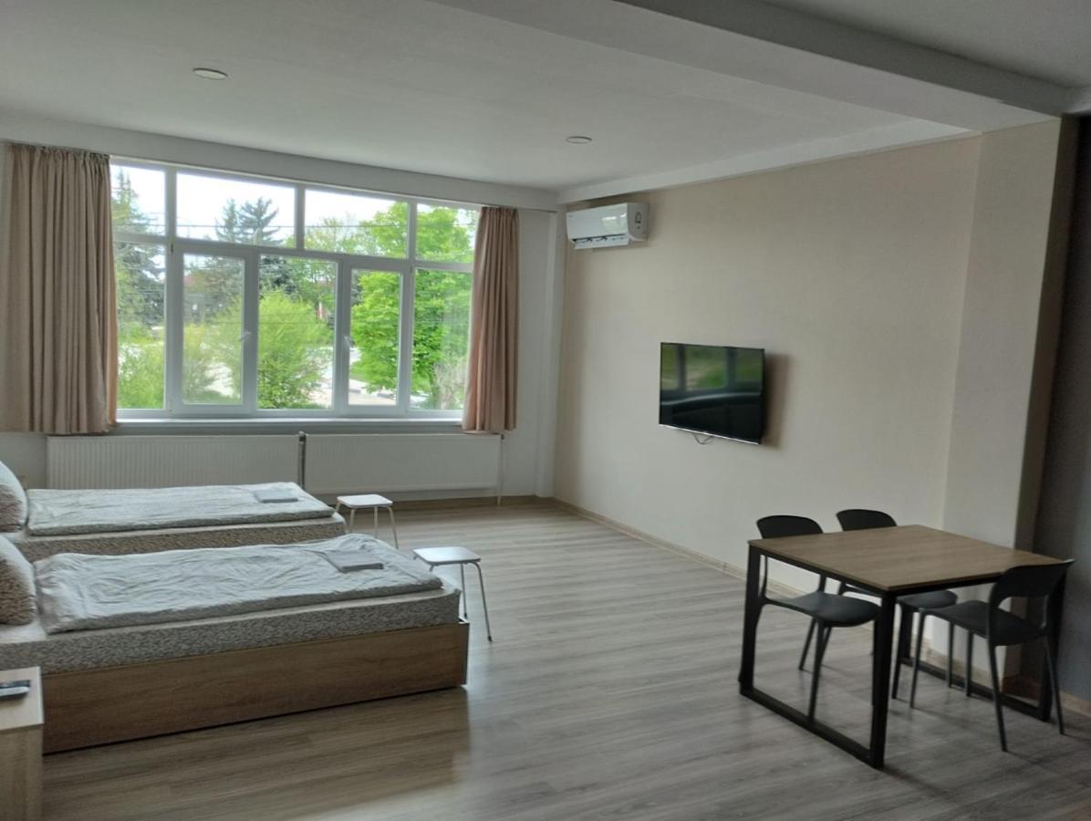 Park-Hotel Кахул Экстерьер фото
